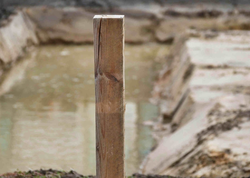 Inmeten en uitzetten van fundering en grondwerk